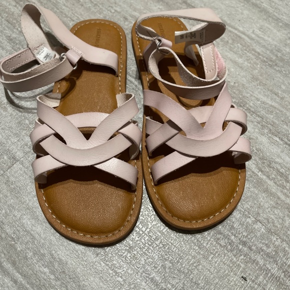 Amazon Essentials sandals - Picture 2 of 3